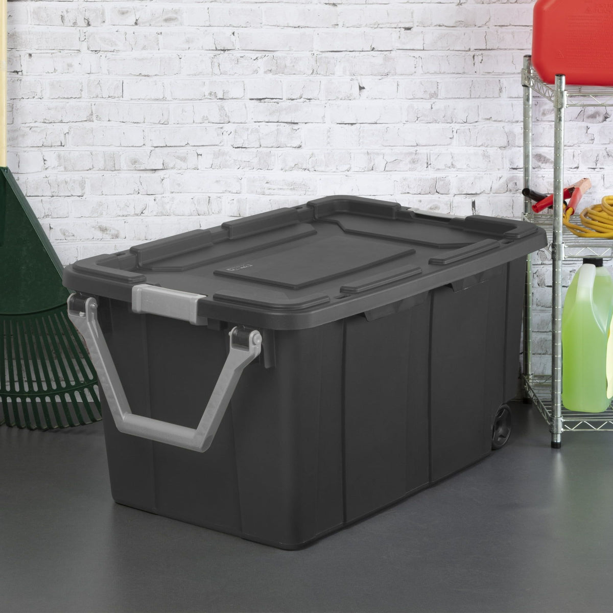 561816171